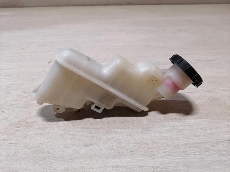 Rio 3 №10 бачок тормозного цилиндра