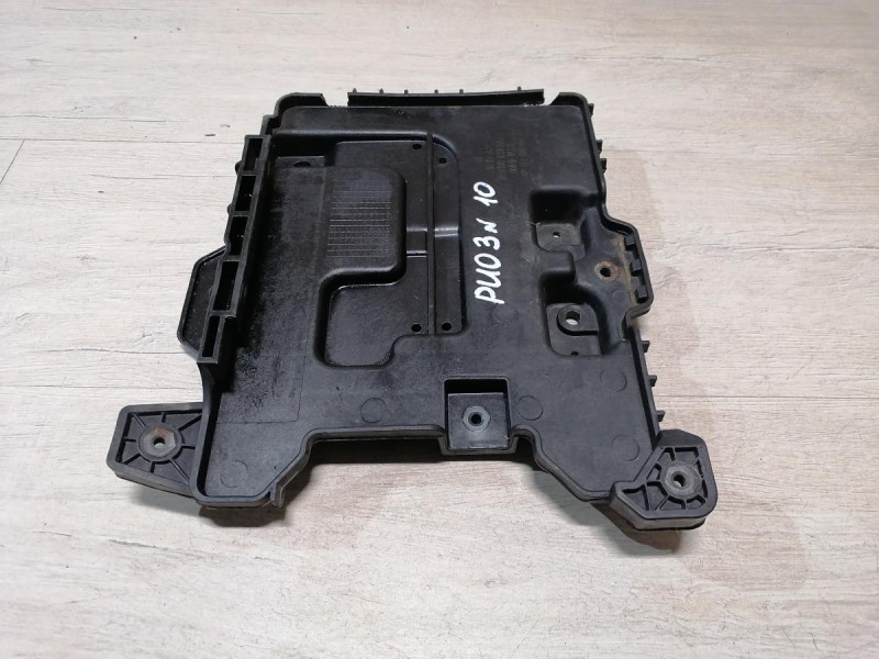 Rio 3 №10 площадка под аккумулятор деф