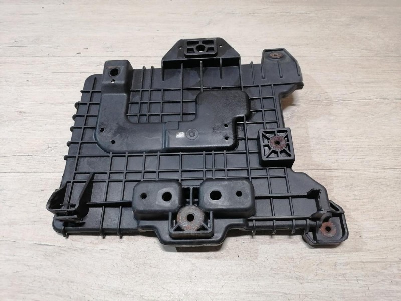 Rio 3 №10 площадка под аккумулятор деф