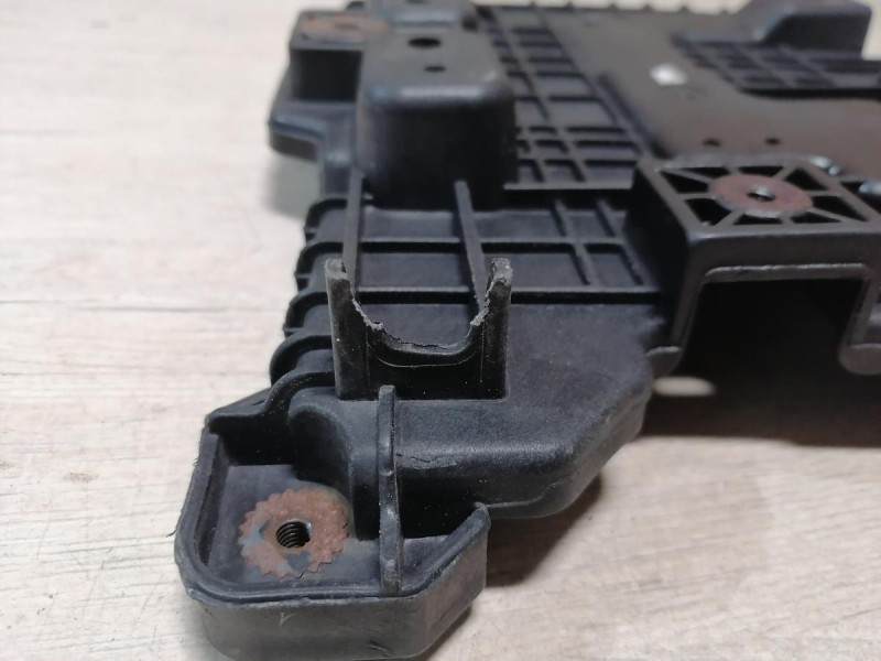 Rio 3 №10 площадка под аккумулятор деф