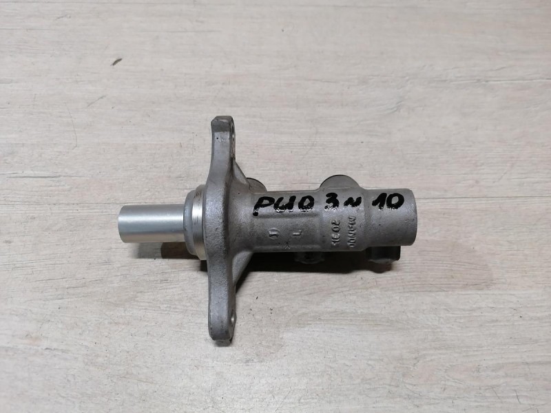 Rio 3 №10 цилиндр тормозной главный