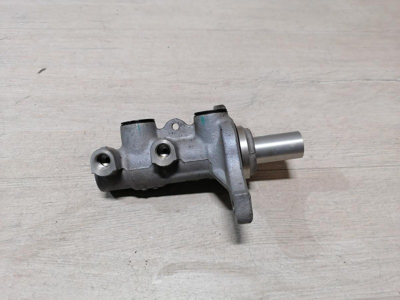 Rio 3 №10 цилиндр тормозной главный