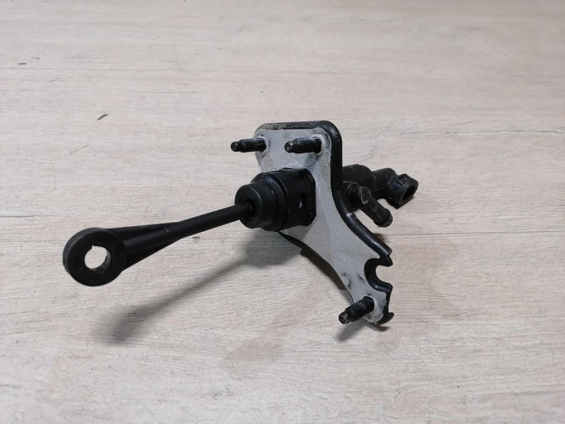 Rio 3 №10 цилиндр сцепления главный