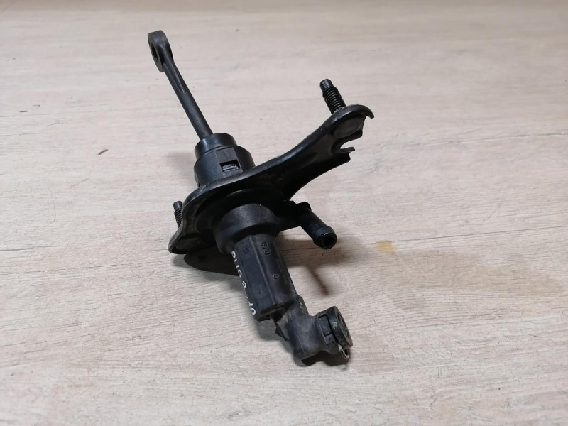 Rio 3 №10 цилиндр сцепления главный