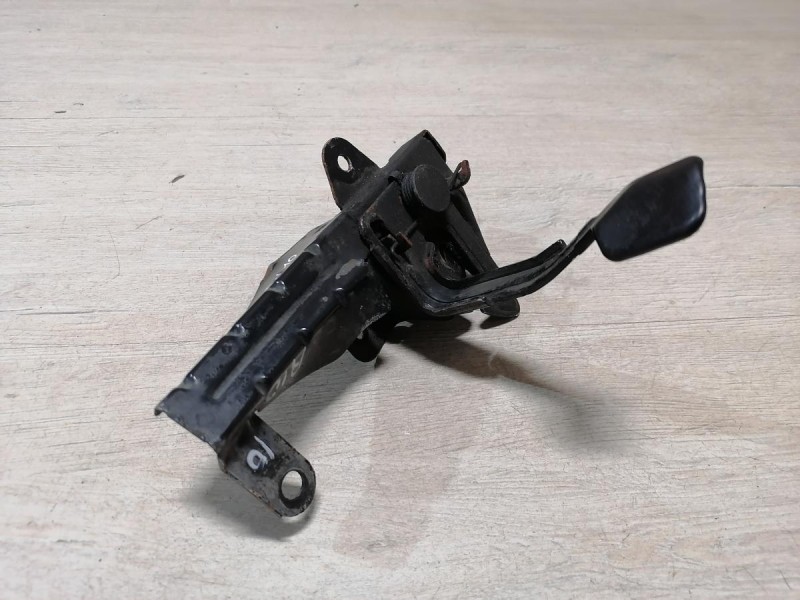 Rio 3 №10 замок капота