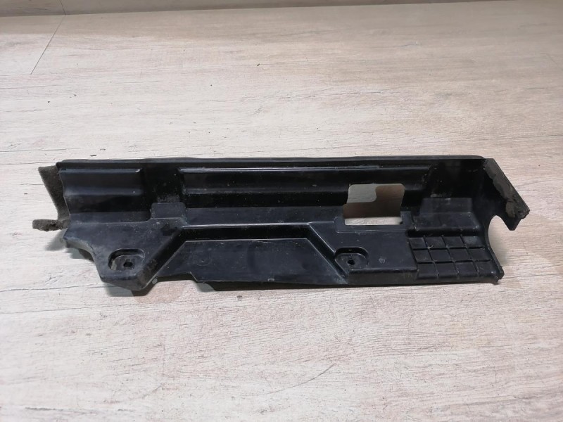 Rio 3 №10 дефлектор радиатора правый