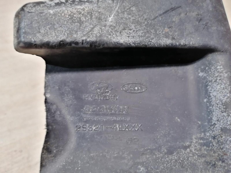 Rio 3 №10 дефлектор радиатора правый