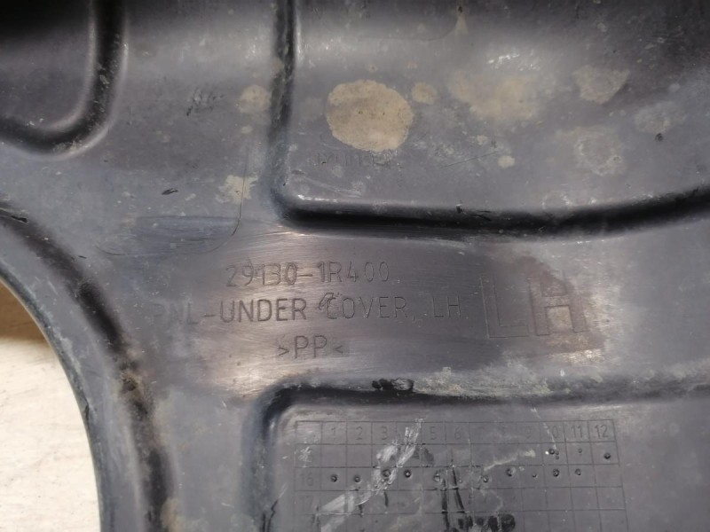 Rio 3 №10 пыльник двигателя левый