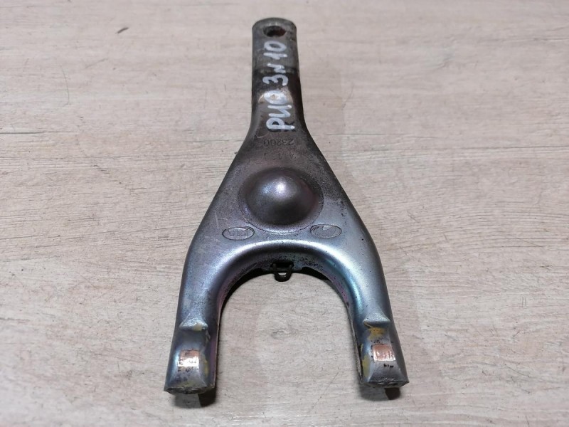 Rio 3 №10 вилка сцепления