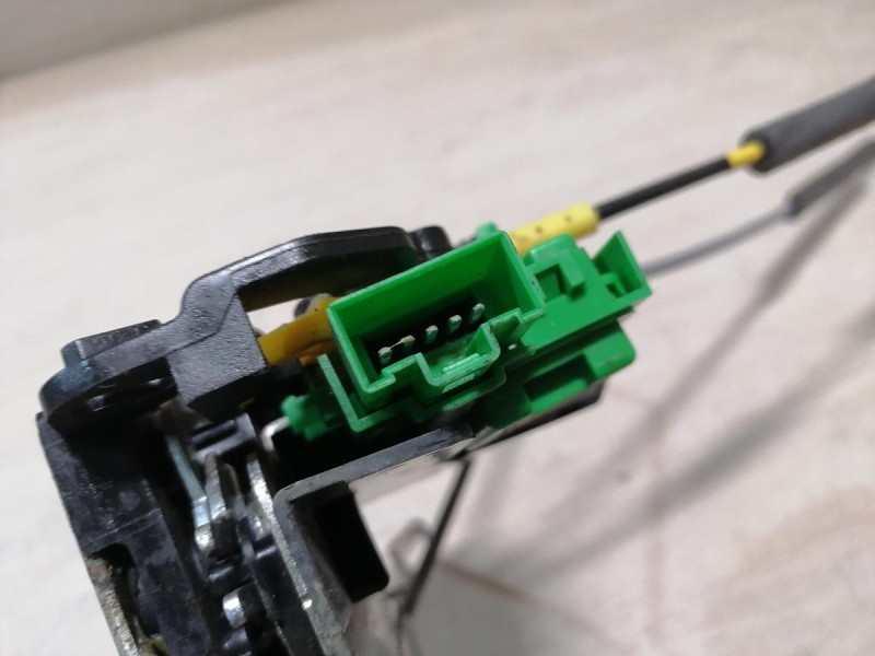 Rio 3 №10 замок двери передний левый 5к