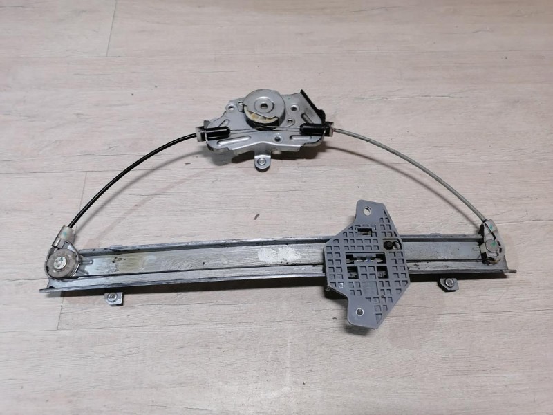 Rio 3 №10 стеклоподъемник передний правый