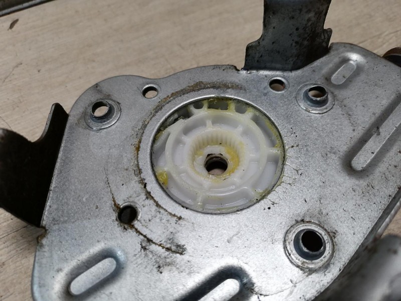 Rio 3 №10 стеклоподъемник задний левый эл