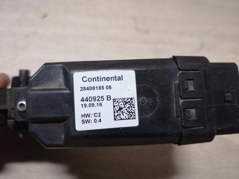 Rio 3 №10 моторчик стеклоподъемника передний левый