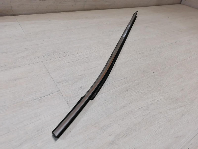 Rio 3 №10 бархотка наружная задняя правая