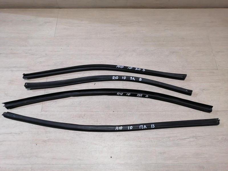 Rio 3 №10 бархотка внутренняя передняя правая