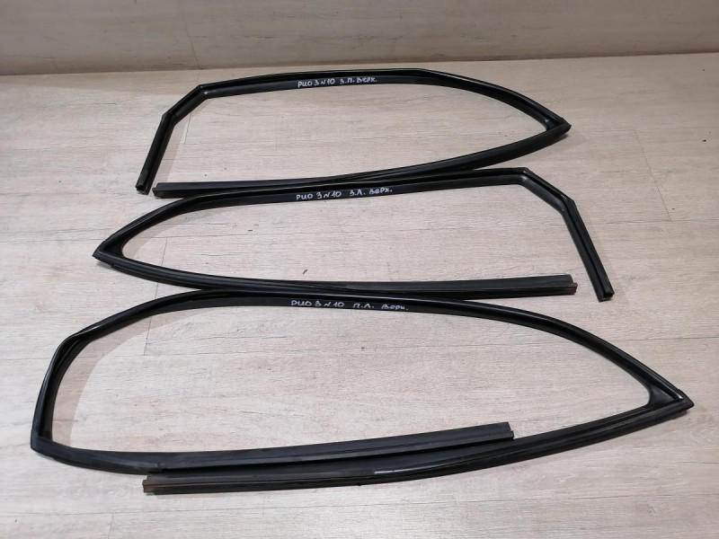 Rio 3 №10 бархотка верхняя задняя левая