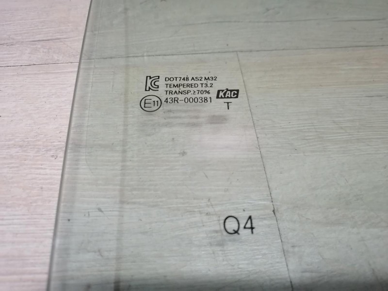 Rio 3 №10 стекло заднее правое