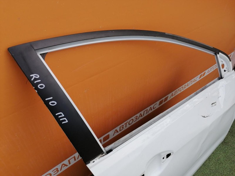 Rio 3 №10 дверь передняя правая деф
