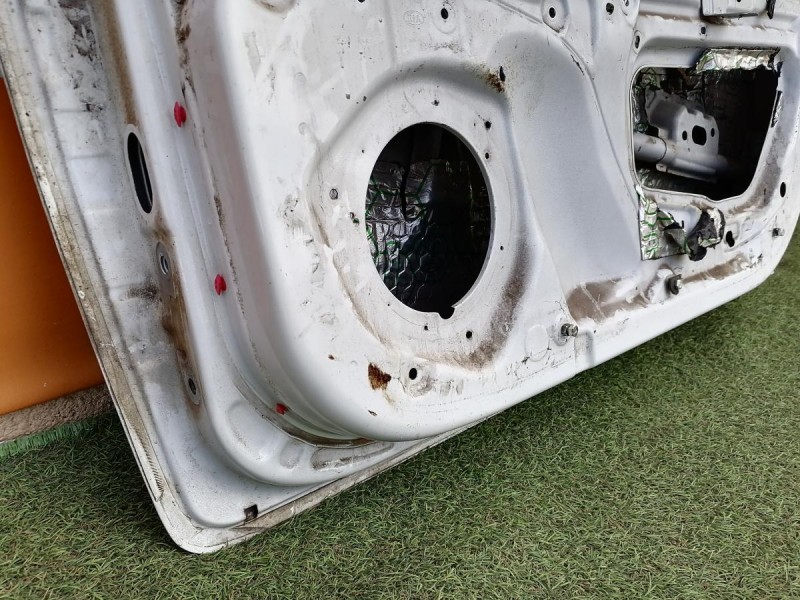 Rio 3 №10 дверь передняя правая деф