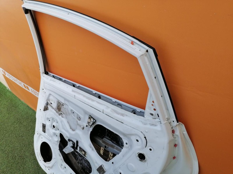 Rio 3 №10 дверь задняя правая деф