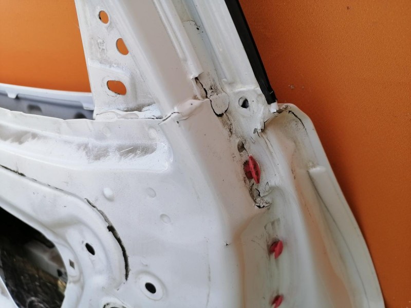 Rio 3 №10 дверь задняя правая деф