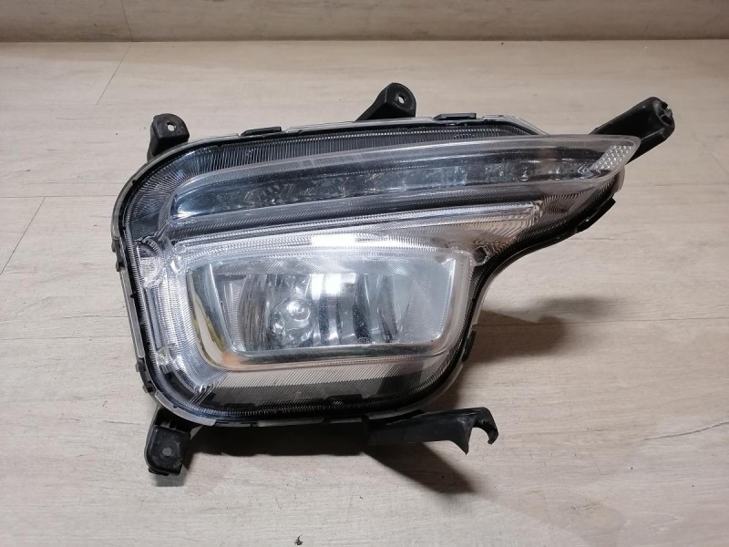 Rio 3 №10 противотуманка правая с ДХО деф