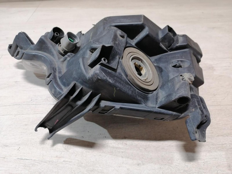 Rio 3 №10 противотуманка правая с ДХО деф