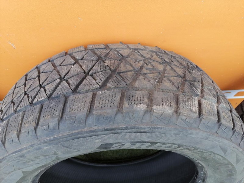Prado 150 №2 шина 265/60 R18 бриджстоун зима липучка деф