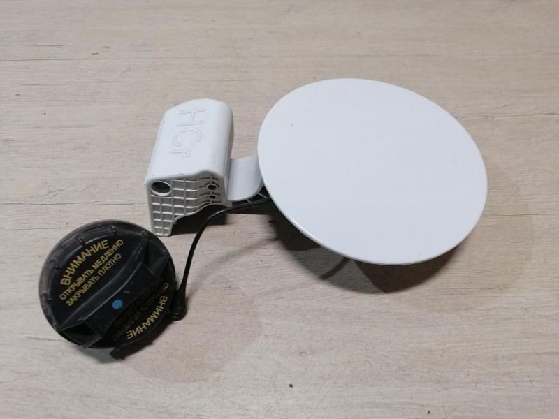 Solaris №5 лючок бензобака