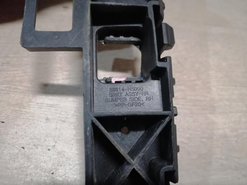 Solaris №5 крепление заднего бампера правое деф