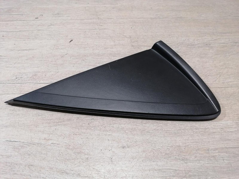Solaris №5 накладка крыла задняя правая уголок
