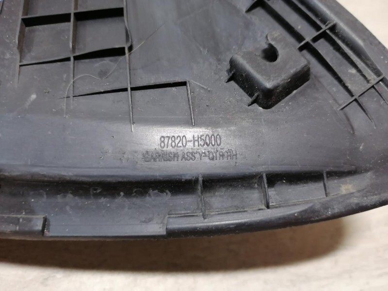 Solaris №5 накладка крыла задняя правая уголок