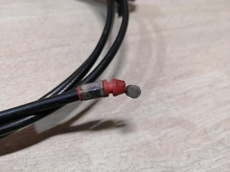 Solaris №5 трос лючка бензобака