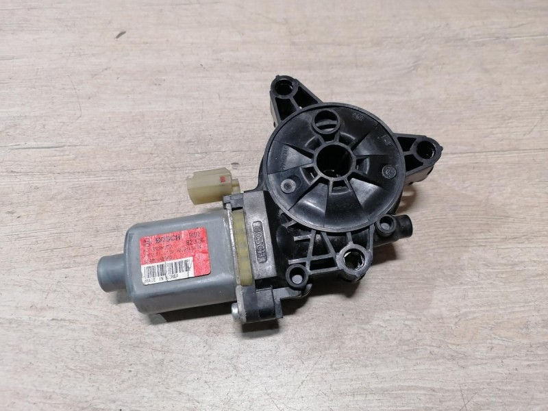 Solaris №5 моторчик стеклоподъемника задний правый