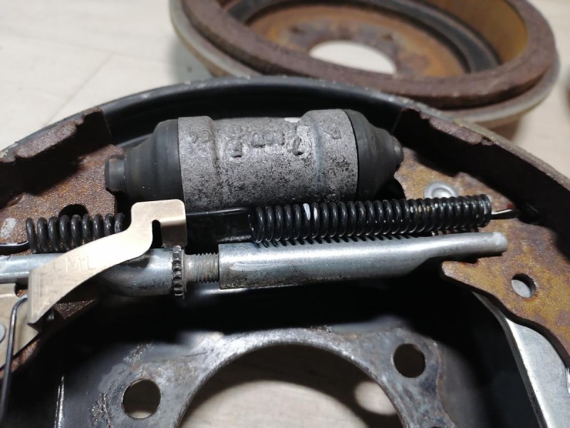 Solaris №5 барабан тормозной задний левый правый к-кт