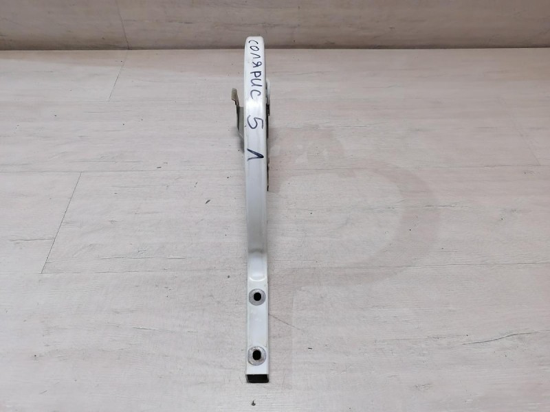 Solaris №5 петля багажника правая