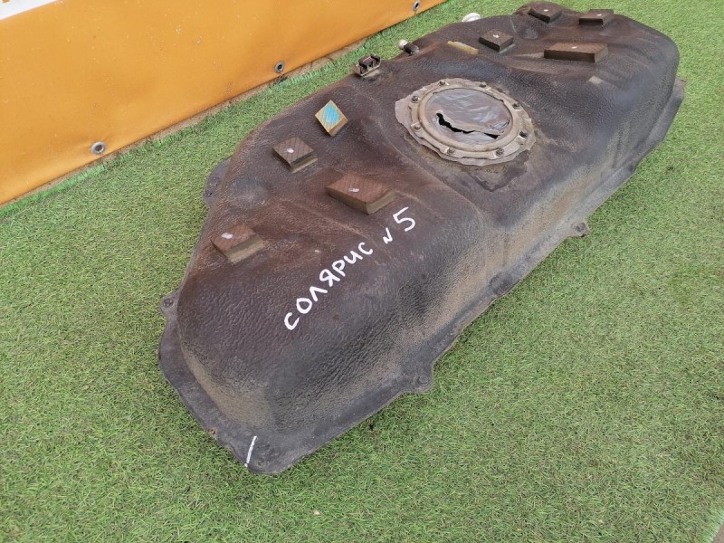 Solaris №5 бензобак