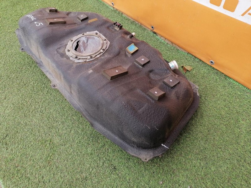 Solaris №5 бензобак