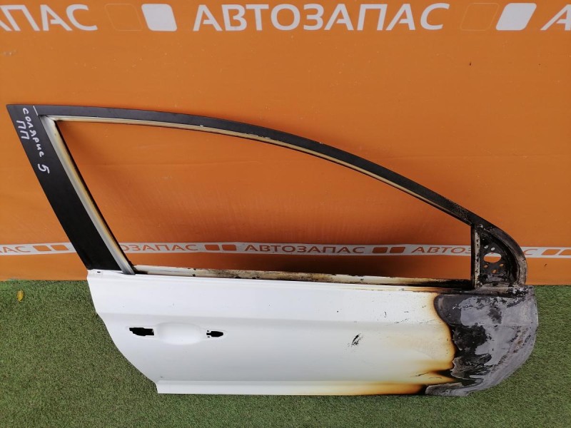 Solaris №5 дверь передняя правая деф
