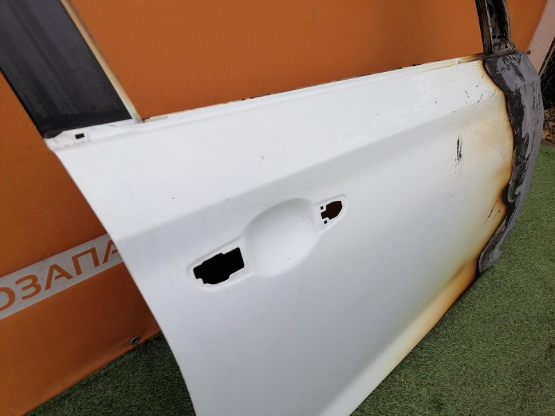 Solaris №5 дверь передняя правая деф