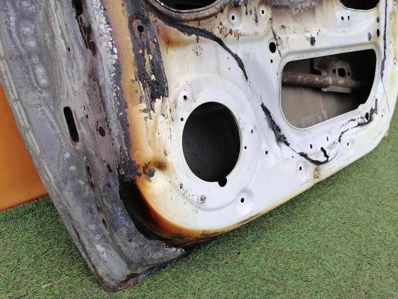 Solaris №5 дверь передняя правая деф