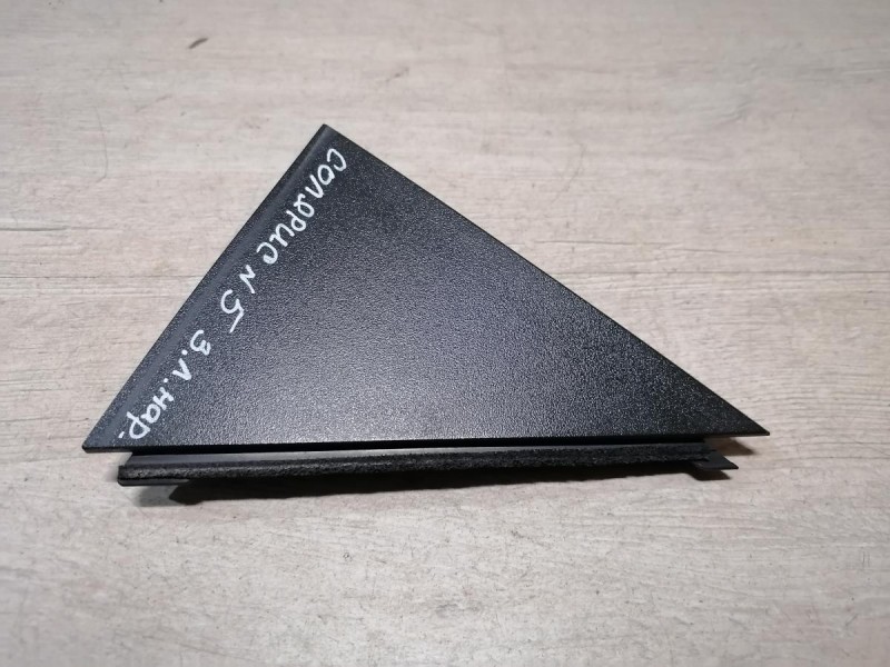 Solaris №5 накладка двери наружная задняя левая уголок