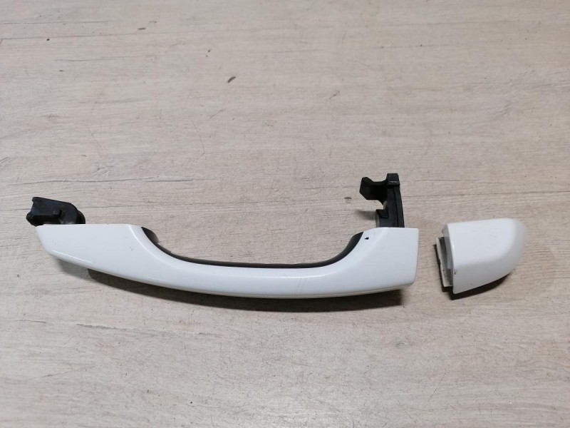 Solaris №5 ручка двери наружная задняя левая деф