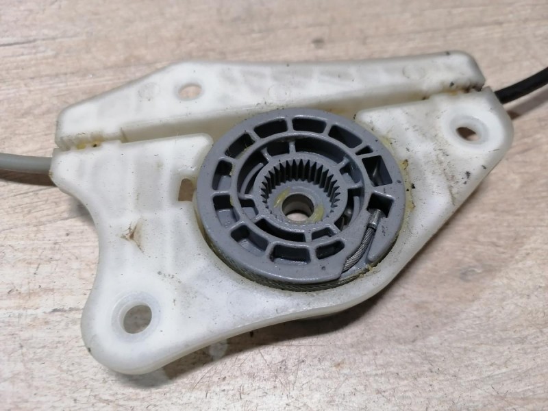 Solaris №5 стеклоподъемник задний левый эл