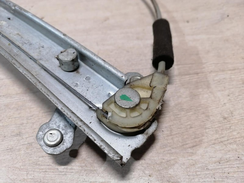 Solaris №5 стеклоподъемник задний правый эл