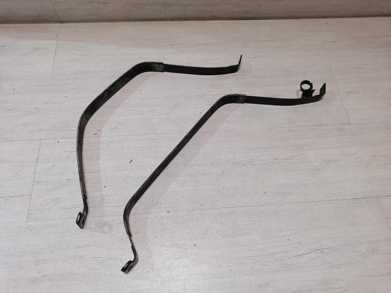 Solaris №5 крепление бензобака к-кт