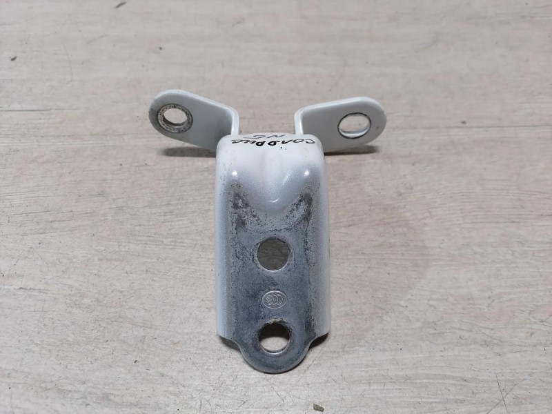 Solaris №5 петля двери задняя левая нижняя