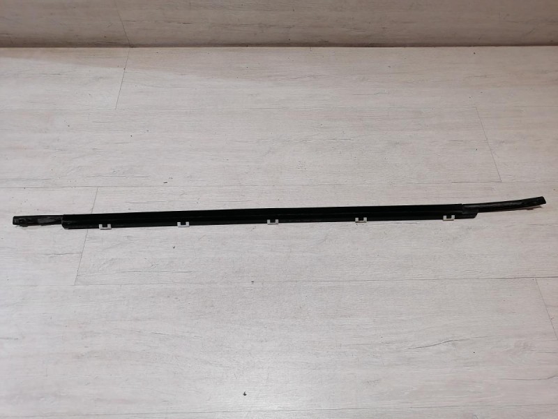 Solaris №5 бархотка наружная задняя правая