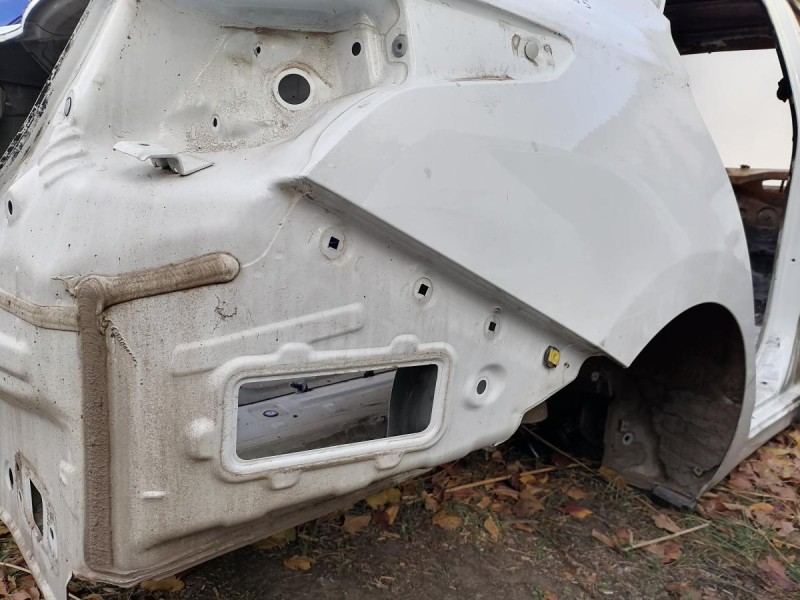 Solaris №5 крыло заднее правое