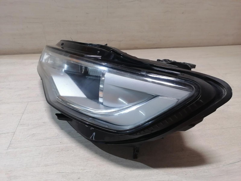 Audi A6 C7 фара левая деф